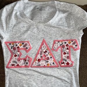 Sigma Delta Tau scoop T-shirt
